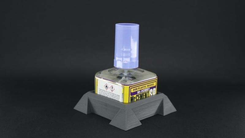 Ultimate Modeling Products UMP086 Ultimate Glue Bottle Holder (for Mr Hobby) Single