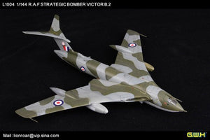 Lion Roar L1004 RAF Strategic Bomber VICTOR B2 1/144 – image 3