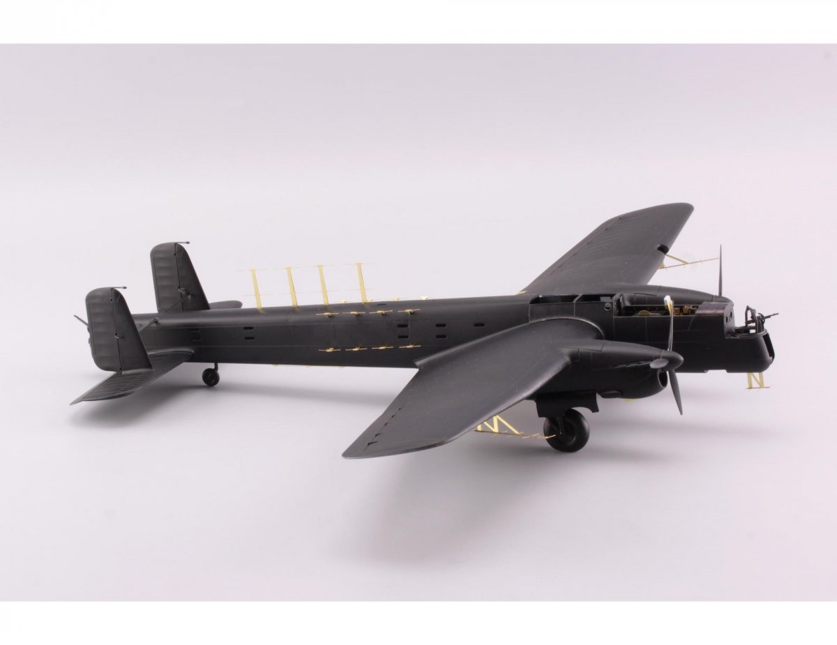 Eduard 73577 Whitley GR Mk. VII AIRFIX 1/72 – obrázek 9
