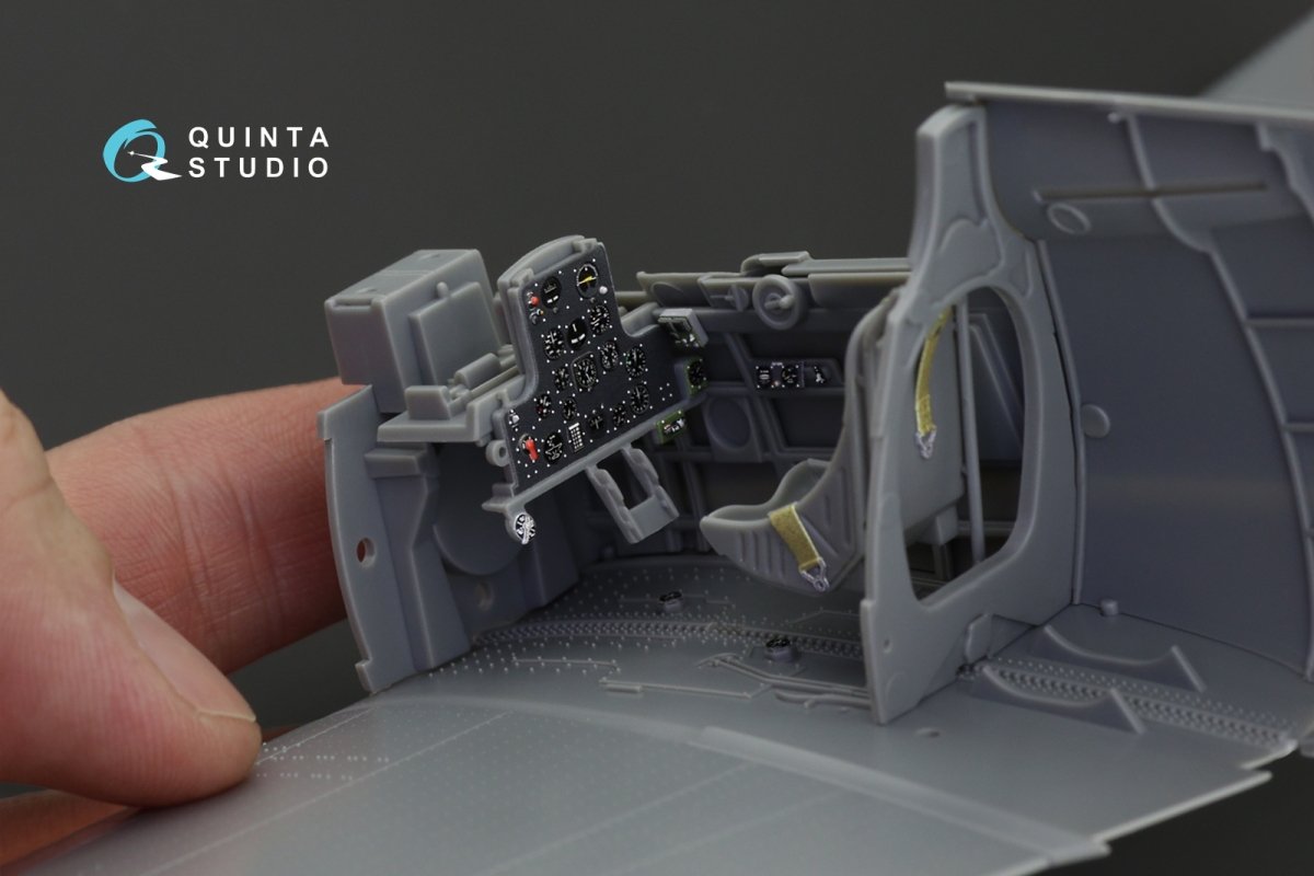 Quinta Studio QD32116 Hawk 81-A2 3D-Printed &amp;amp; coloured Interior on decal paper (GWH) 1/32 – zdjęcie 6