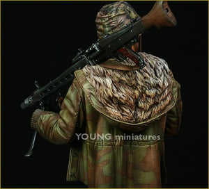 Young Miniatures YM1822 Waffen SS MG-42 Gunner Ardennes 1944 1/10 – Bild 4