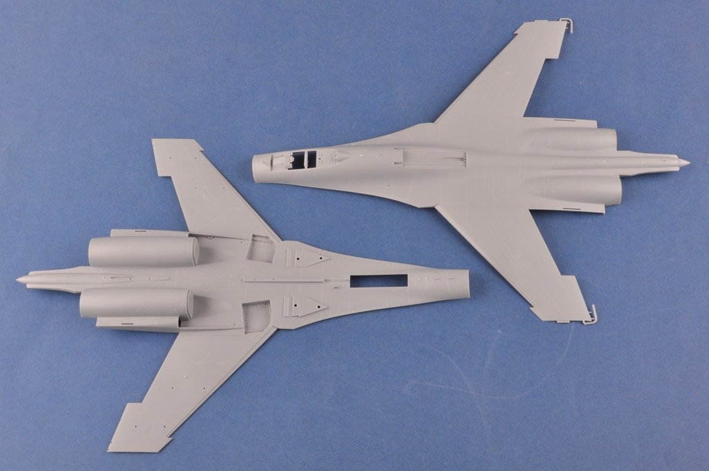 Hobby Boss 81776 Su-27 Flanker B Russian Knights 1/48 – immagine 3