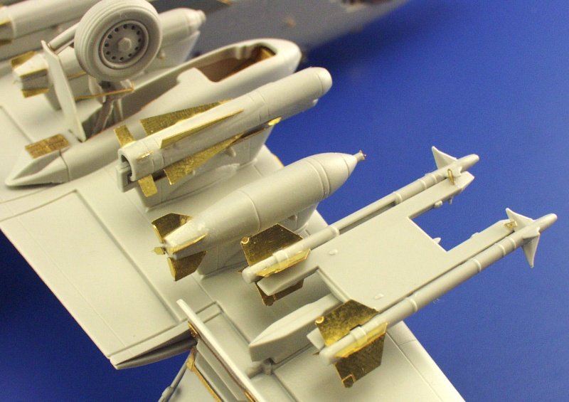 Eduard 72440 A-10 armament 1/72 ITALERI, REVELL – Bild 3