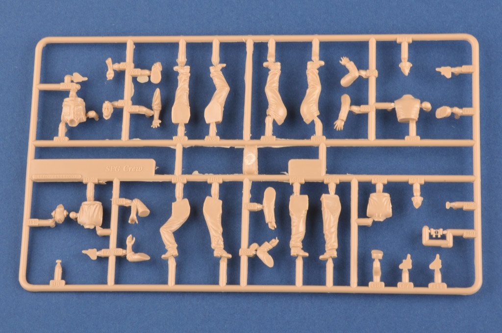 Hobby Boss 84402 German SPG Crew 1/35 – imagen 4
