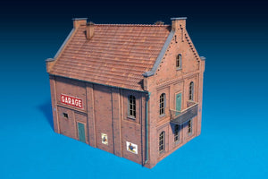 MiniArt 72031 BUILDING WITH GARAGE 1/72 – Bild 3