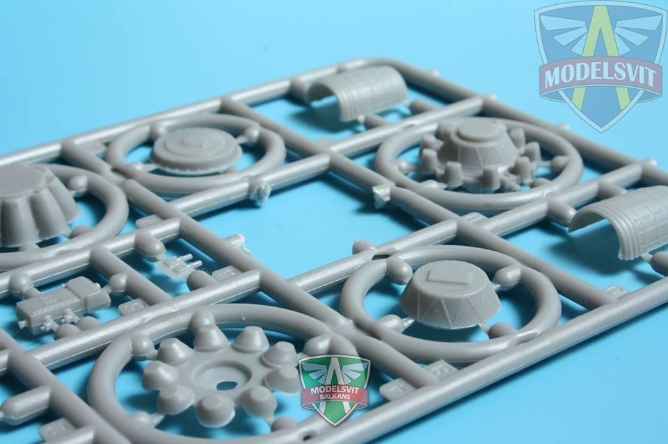 Modelsvit 72038 I-320 R-3 Prototype d&amp;#39;intercepteur tous temps 1/72 – image 4