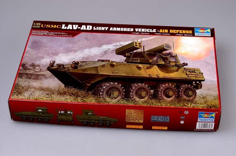 Trumpeter 00393 USMC LAV-AD Light Armored Vehicle-Air Defense 1/35 – obrázek 2