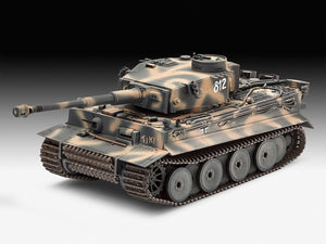 Revell 05790 75 Years Tiger (Model Set) 1/35 – image 2