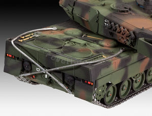 Revell 63180 Leopard 2A6/A6M Model Set 1/72 – image 3