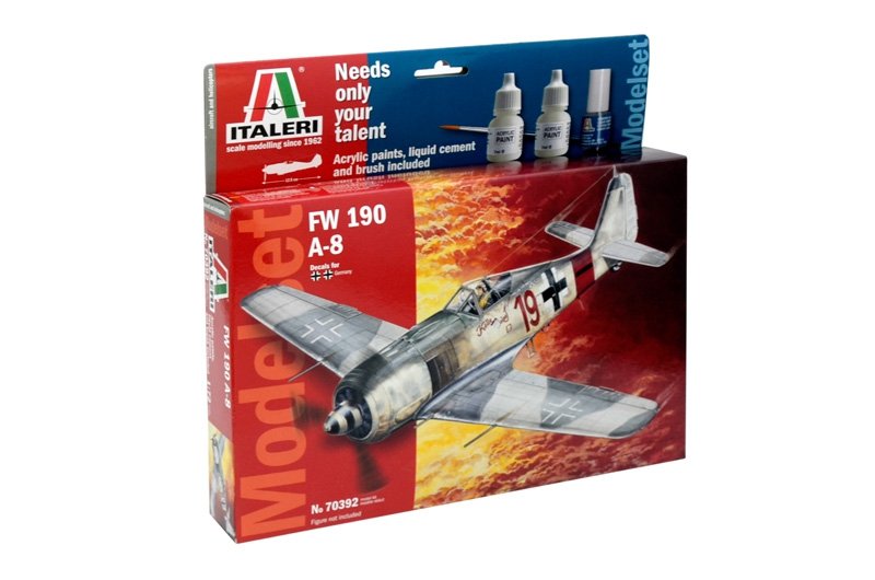 Italeri 70392 FW-190 A-8 model kit 1/72