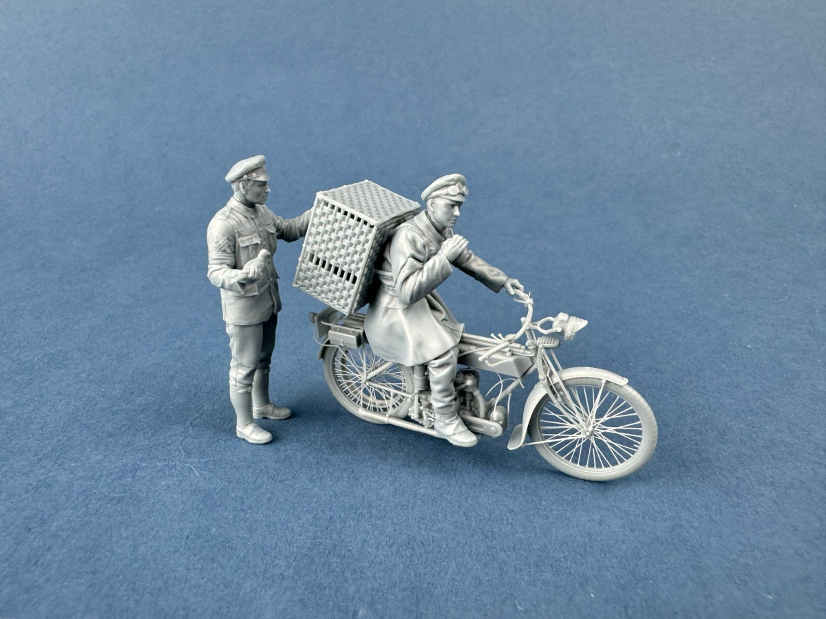 Copper State Models F35-059 Cavalier messager britannique transportant des pigeons voyageurs vers le front (moto non incluse) 1/35 – image 2