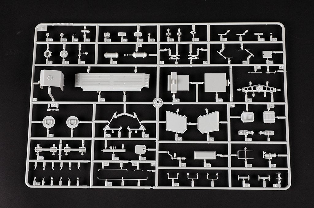 Trumpeter 01090 KZKT-74282 Heavy Tractor 1/35 – image 14