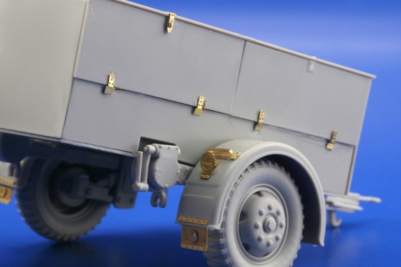 Eduard 36104 Sd. Kfz.7/2 (early) Flak 37 37mm 1/35 Trumpeter – image 16