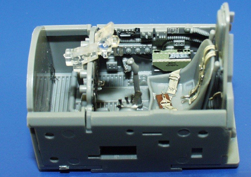 Eduard FE226 P-47D-20 1/48 Tamiya – imagen 5