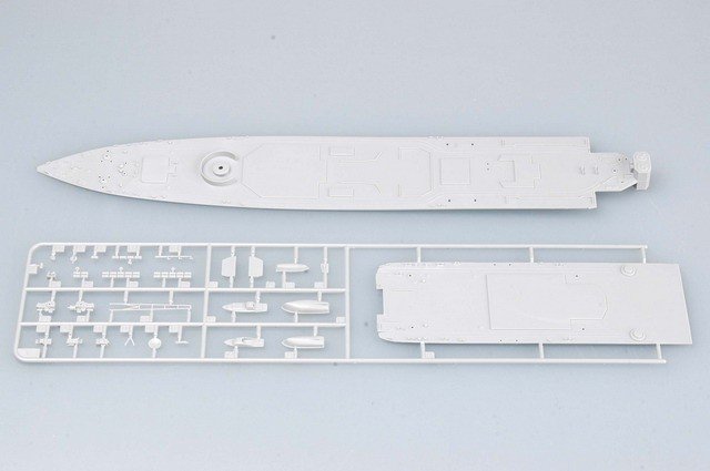 Trumpeter 04517 RUSSIAN NAVY UDALOY CLASS DESTROYER SEVEROMORSK 1/350 – zdjęcie 7