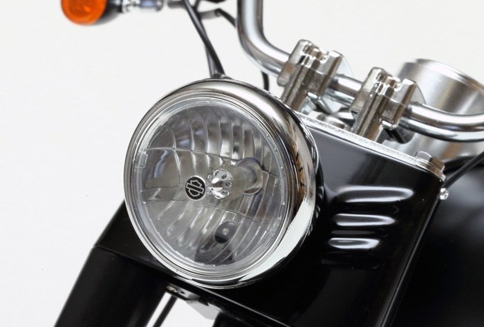 Tamiya 16041 Harley Davidson FLSTFB Fat Boy Lo 1/6 – immagine 4