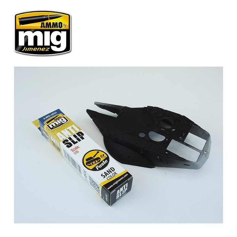 Ammo of Mig 2033 ANTI-SLIP PASTE - SAND COLOR FOR 1/35 – image 2