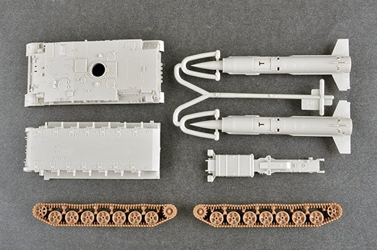 Trumpeter 07178 Soviet 2K11A TEL w/9M8M Missile Krug-a SA-4 Ganef 1/72 – Bild 6