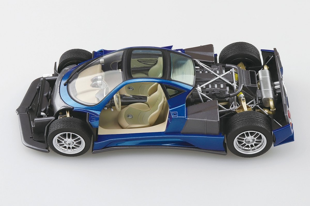 Aoshima 05602 SC7 Pagani Zonda C12S 2000 1/24 – obrázek 4