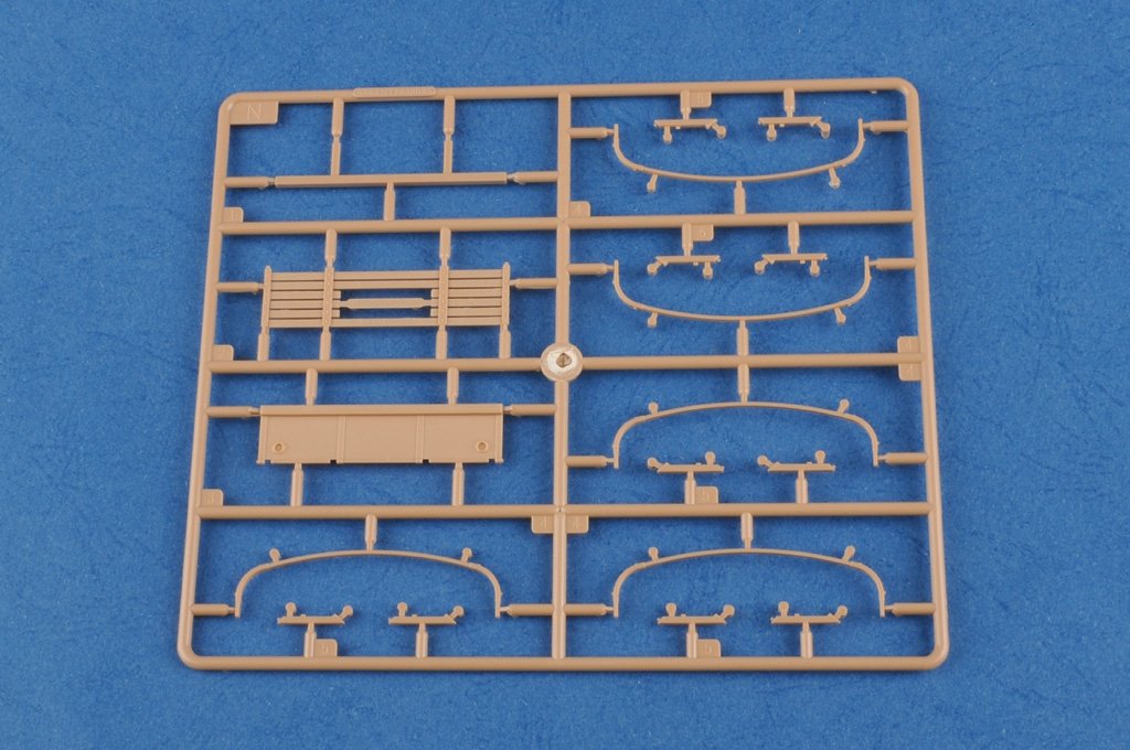 Hobby Boss 83831 US GMC CCKW-352 Steel Cargo Truck 1/35 – image 5