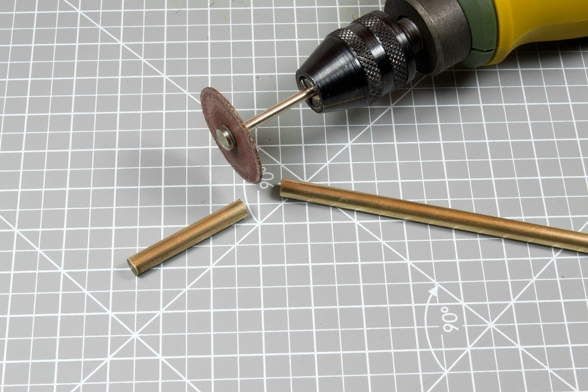 AK Interactive AK9111 BRASS PIPES 1.2MM Ø. 5 UNITS – image 3