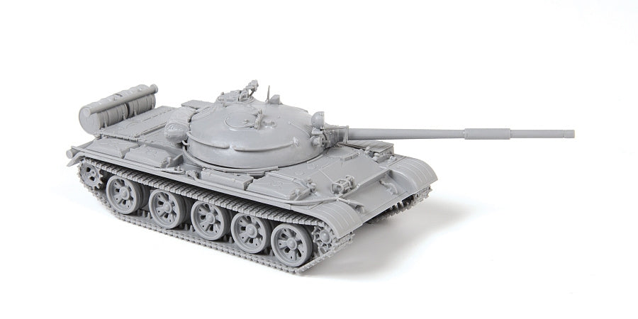 Zvezda 5077 Soviet main battle tank T-621/72 – Bild 2