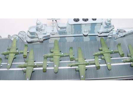 Trumpeter 05601 US Aircraft Carrier CV-8 Hornet (1/350) – imagen 8