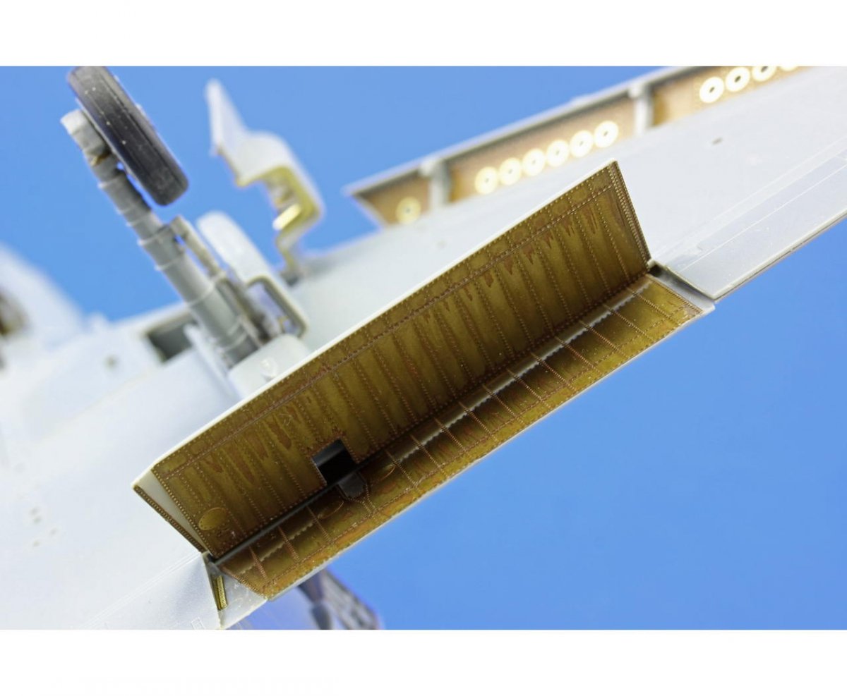 Eduard 32346 A-4F landing flaps 1/32 Trumpeter – image 4