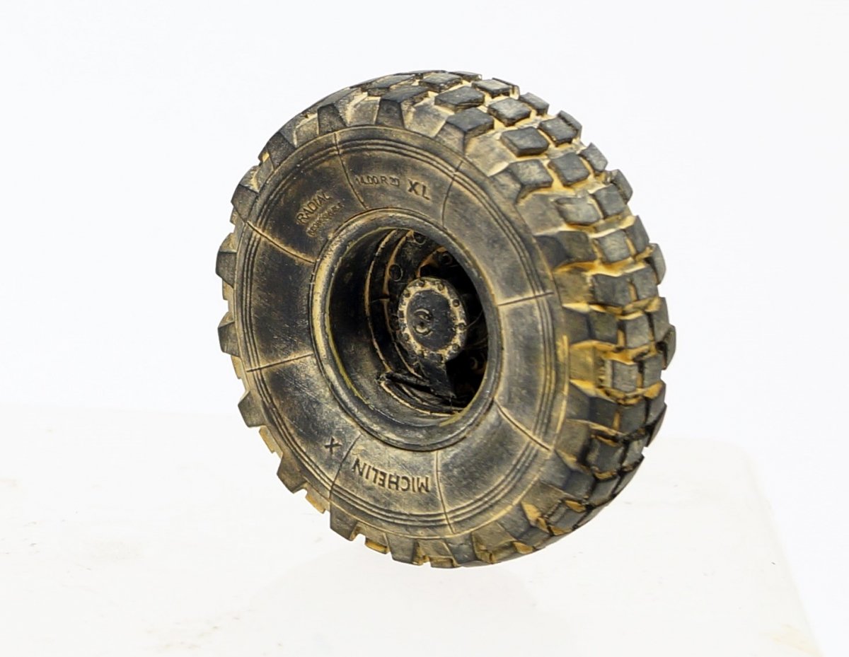 Panzer Art RE35-513 M923 “Big Foot” road wheels (Michelin X Pattern) 1/35 – Bild 2