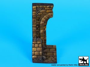 Black Dog D35072 Ruined entrance with stairs base 1/35 – image 5