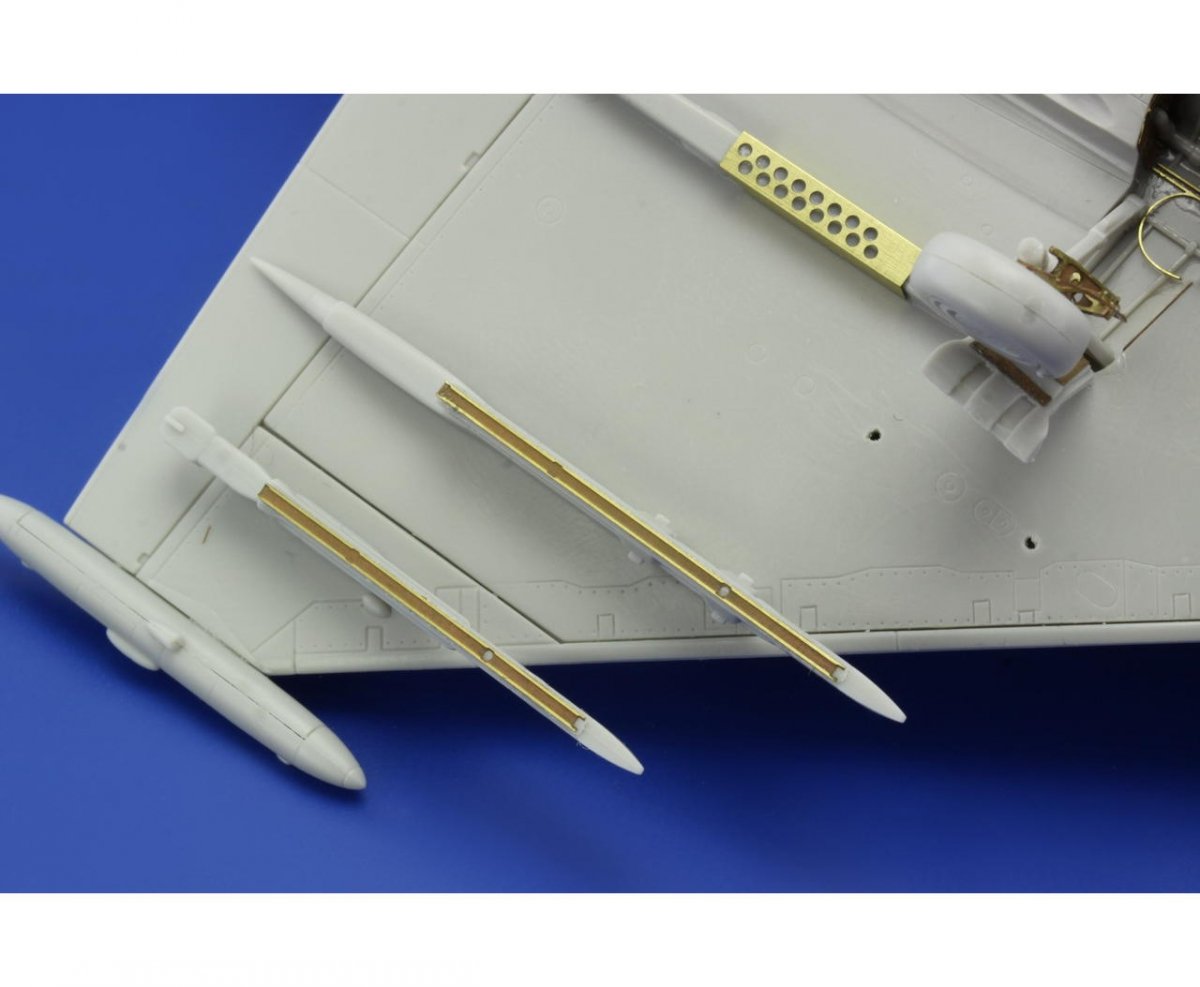 Eduard 73473 EF-2000 single seater 1/72 HASEGAWA – Bild 7