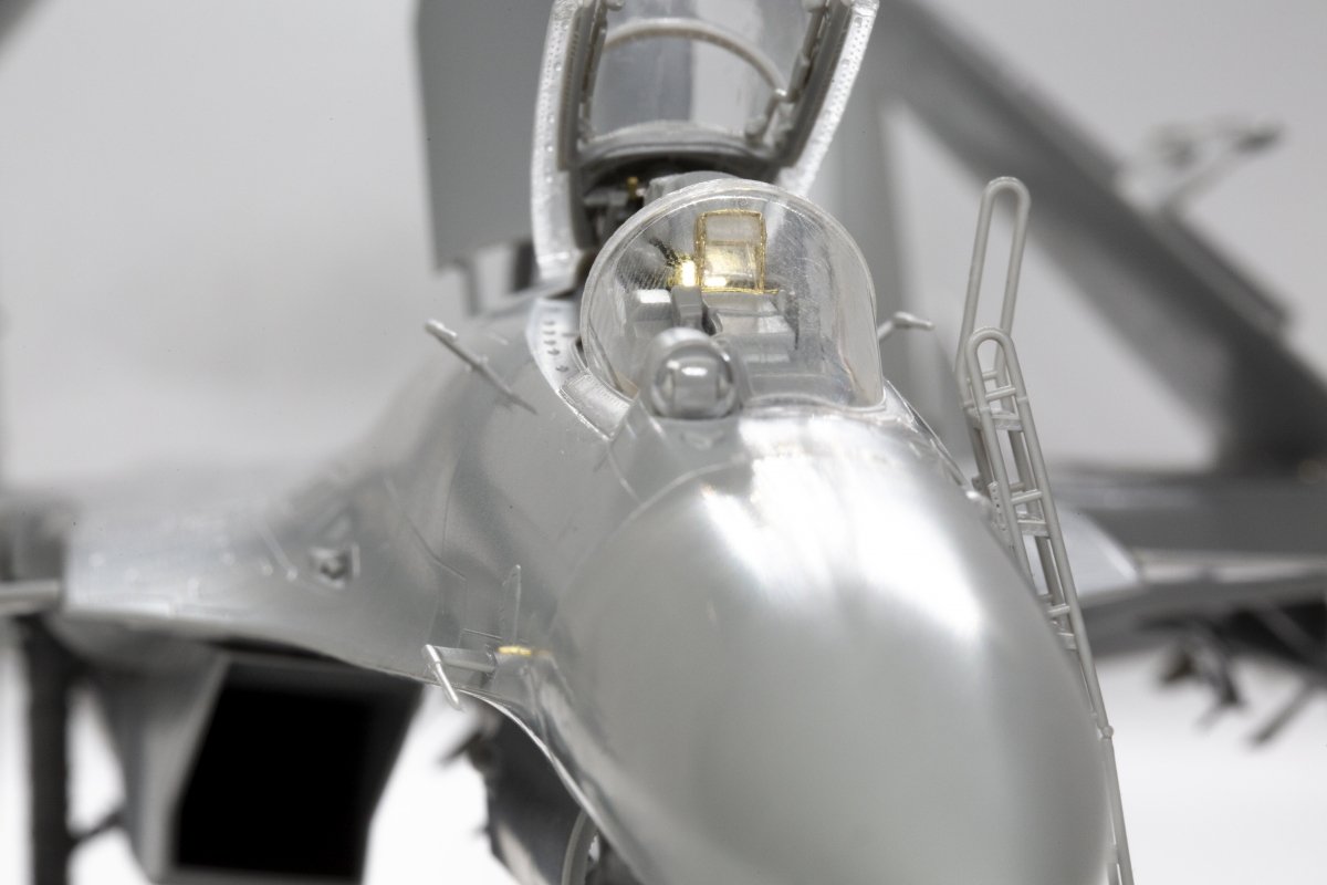 MiniBase 8001 SU-33 Flanker-D 1/48 – Bild 25