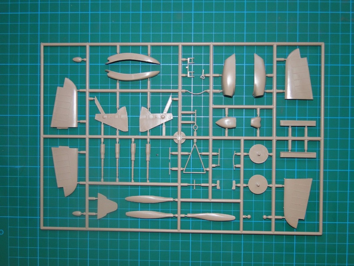 Fly 32016 Hawker Hurricane Mk.I 1/32 – image 2