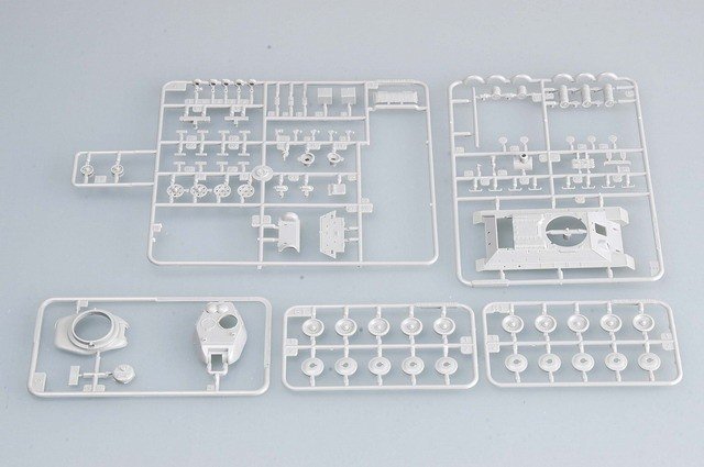 Trumpeter 07209 T-34/85 Model 1944 1/72 – image 3