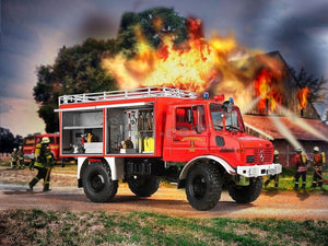 Revell 07512 Mercedes-Benz Unimog U1300L TLF 8/18 1/24 – image 3