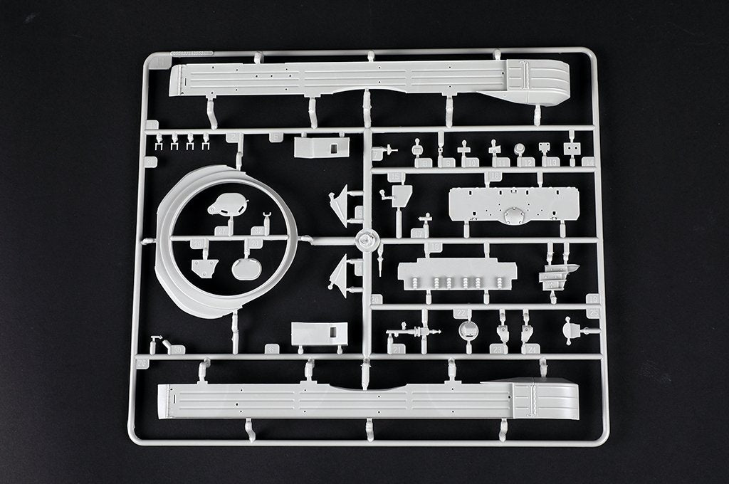 Trumpeter 09602 Soviet T-72 Ural with Kontakt-1 Reactive Armor 1/35 – Bild 9