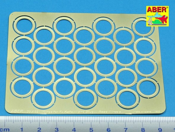 Aber 35A052 Rims between road wheels for Pz.III and Stug.III (1/35) – image 2