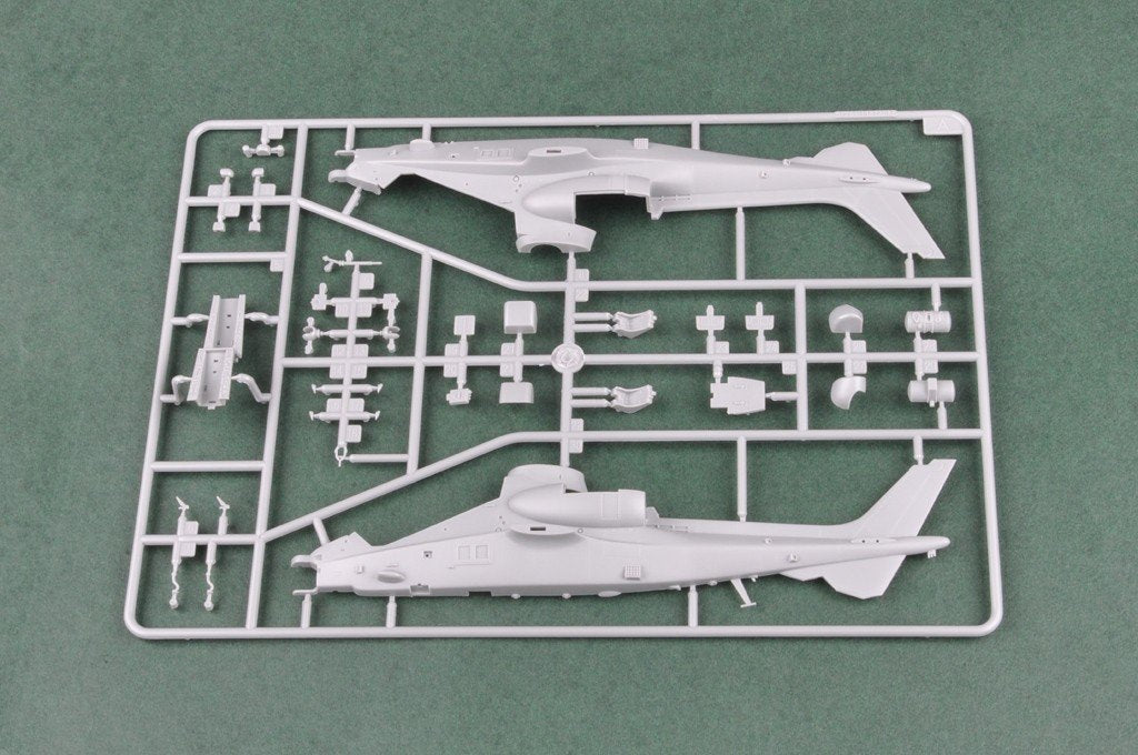 Hobby Boss 87253 Chinese Z-10 1/72 – image 4