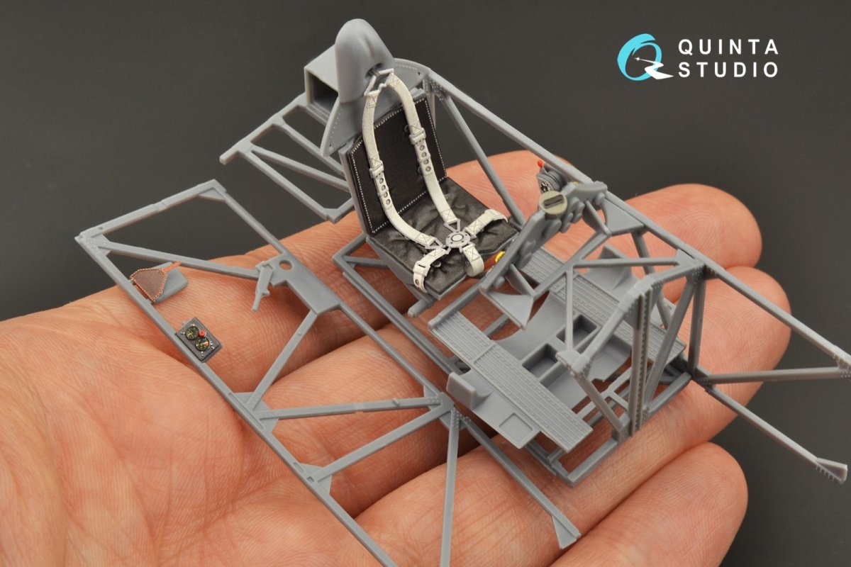 Quinta Studio QD32113 PZL P.11c 3D-Printed &amp;amp; colored Interior on decal paper (IBG model) 1/32 – image 11