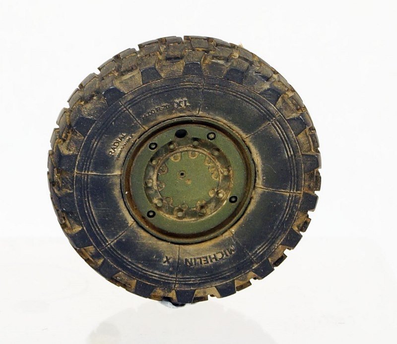 Panzer Art RE35-488 SPz 2 “Luchs” road wheels (Michelin X pattern) 1/35 – image 2