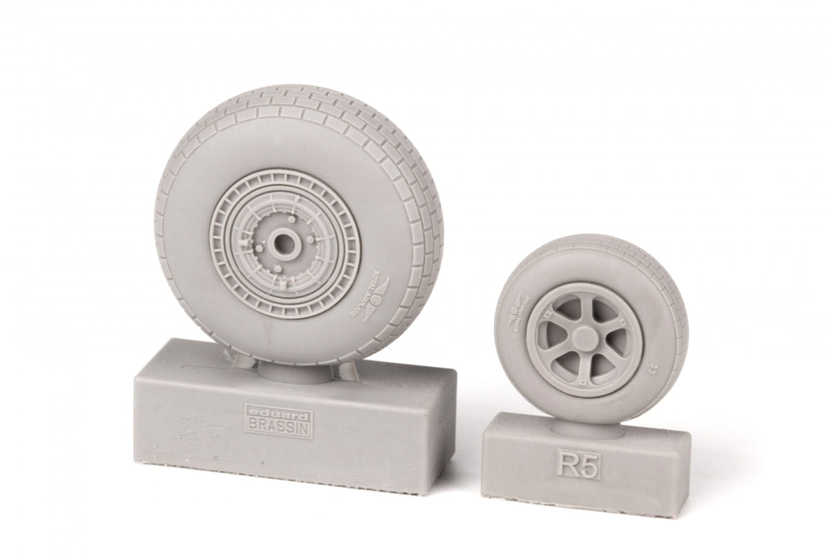 Eduard 6481011 B-26B wheels ICM 1/48 – image 3