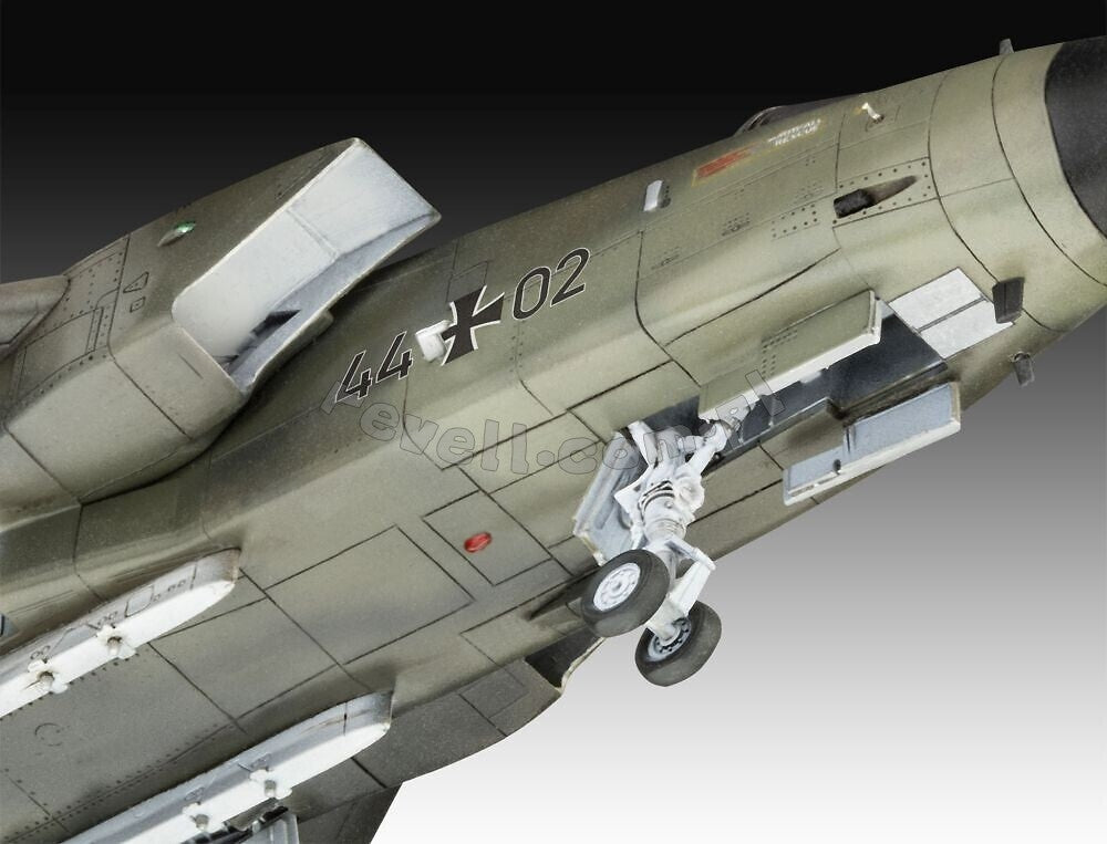 Revell 03801 Tornado Twin Pack - 50 Anniversary Panavia Tornado 1/72 – image 11