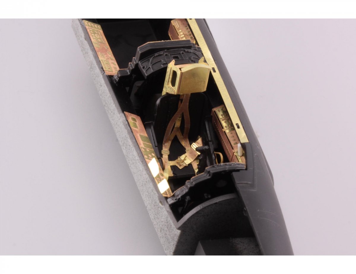 Eduard 49797 T-33A seatbelts STEEL GREAT WALL HOBBY 1/48 – image 2