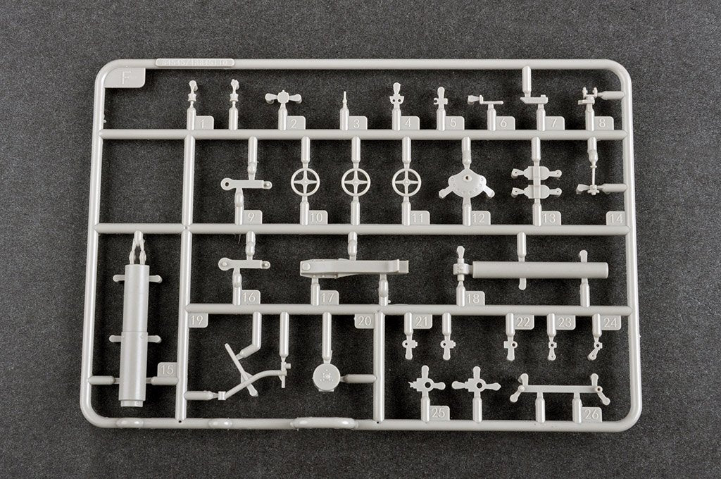 Trumpeter 09585 E-100 Flakpanzer avec Flak 40 de 12,8 cm au 1/35 – image 17