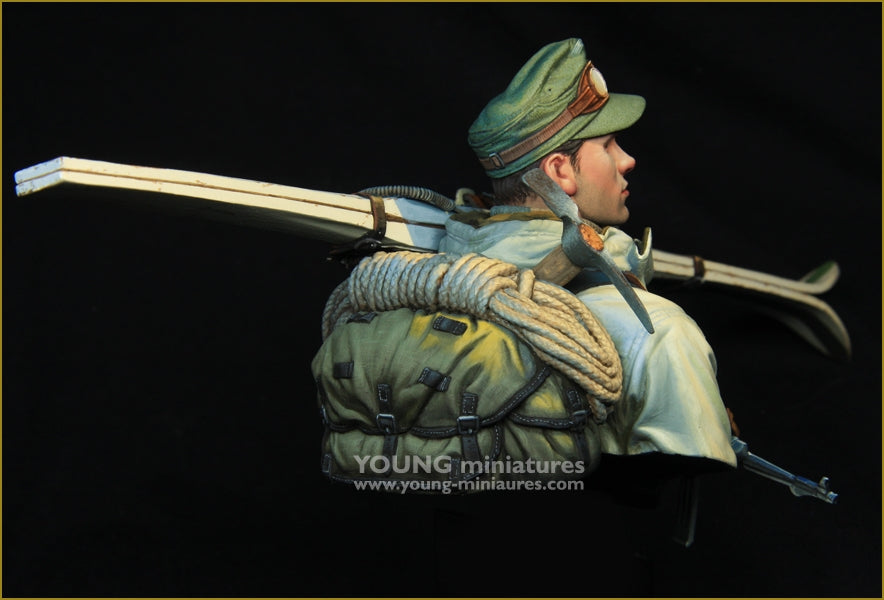 Young Miniatures YM1896 German WWII Ski Jaeger 1/10