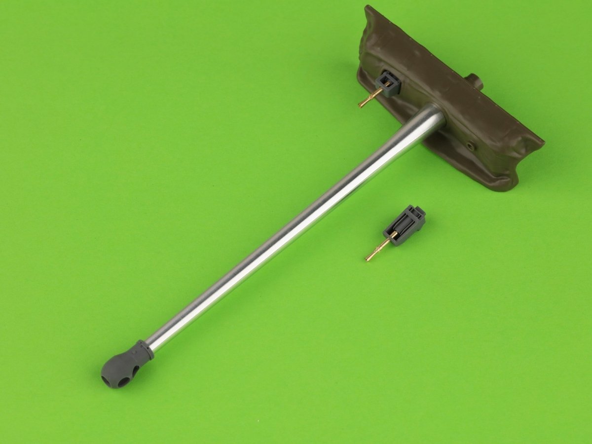 Master GM-35-047 A34 Comet - 77mm HV gun barrel &amp;amp; Besa MG barrels with resin mounts (for Tamiya kit) 1/35 – image 2