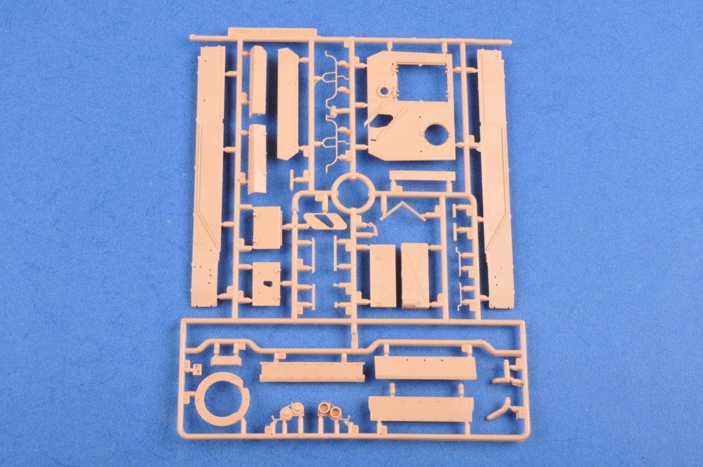 Hobby Boss 80135 German STURMPANZER IV EARLY VERSION MID PRODUCTION W/INTERIOR – immagine 9