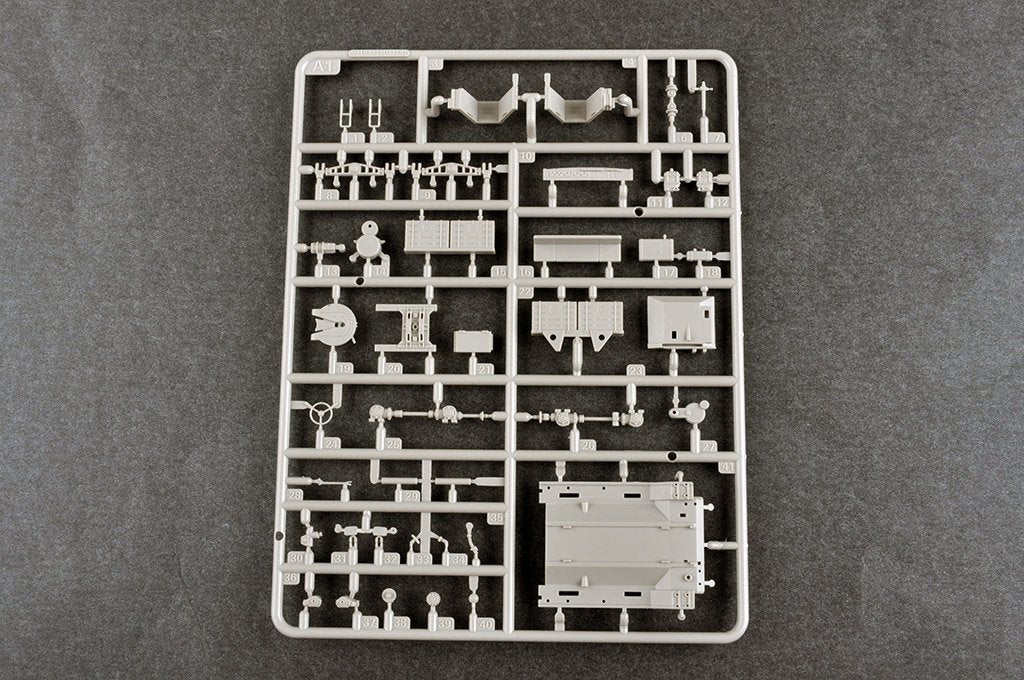 Trumpeter 07194 MAZ-537G intermediate type with MAZ/ChMZAP 5247G semi-trailer 1/72 – image 7