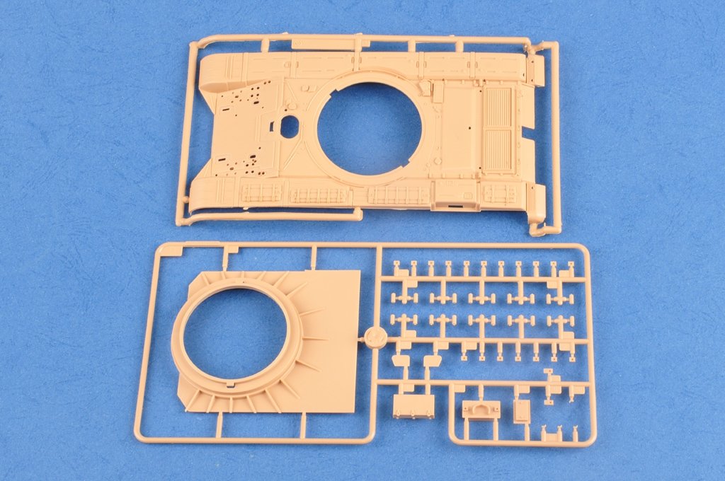 Hobby Boss 83835 GCT 155mm AU-F1 SPH Based on T-72 1/35 – imagen 9