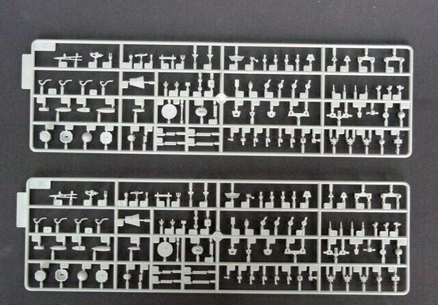 Trumpeter 05708 USSR Frunze Battle Cruiser 1/700 – image 5